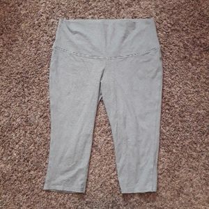 Thyme Maternity Striped Capris